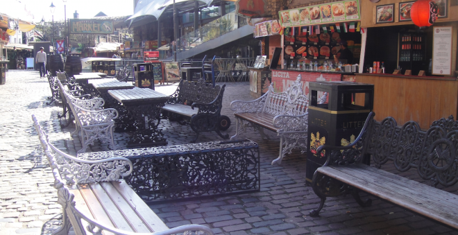 These benches and tables are so ornate!